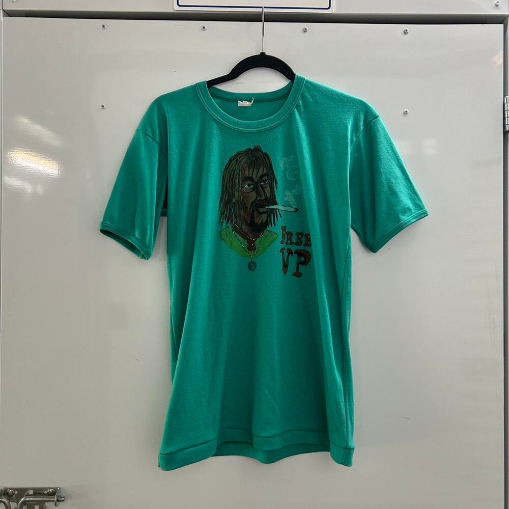 Green vintage 80s/90s weed t-shirt